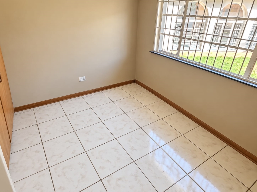To Let 4 Bedroom Property for Rent in Fichardt Park Free State